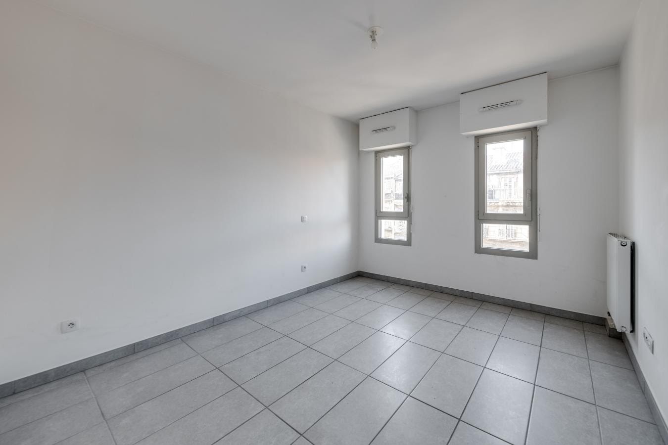 Location appartement 5 pièces 107 m2