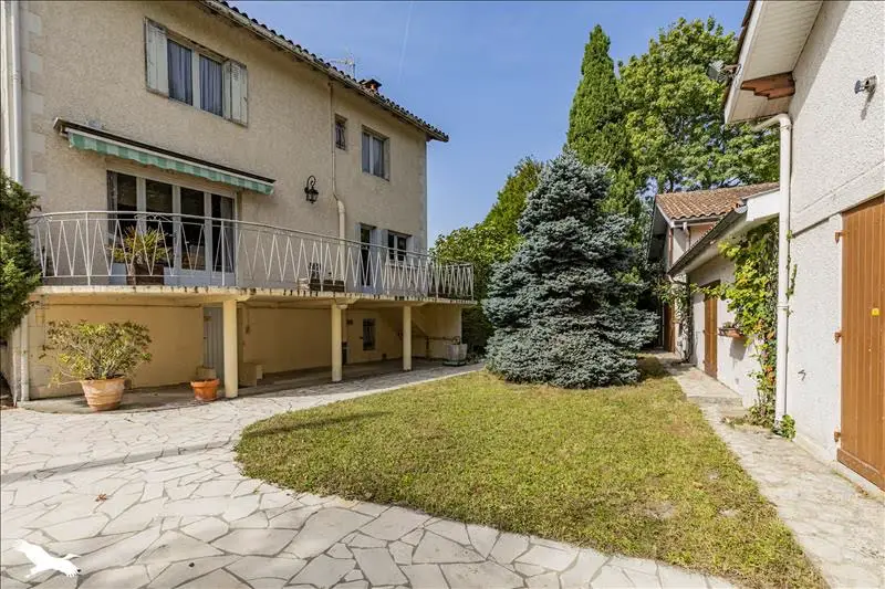 Vente maison 11 pièces 220 m2