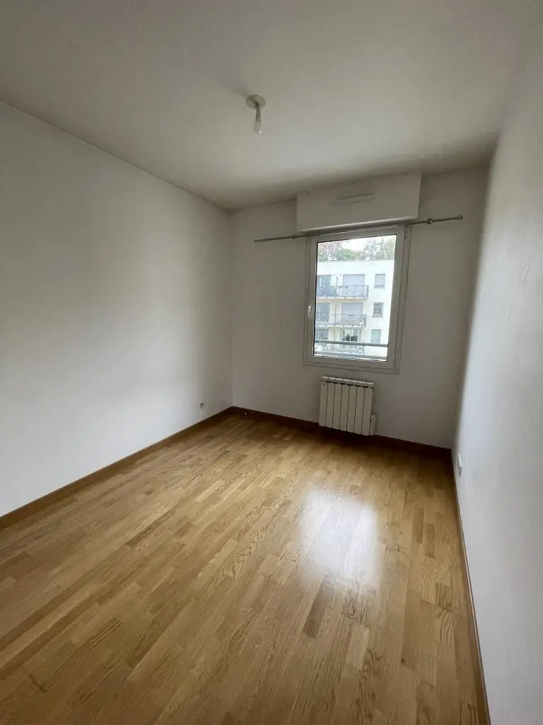 Location appartement 3 pièces 69 m2