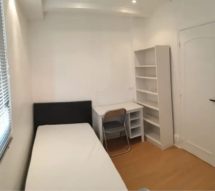 Location studio meublé 11,46 m2