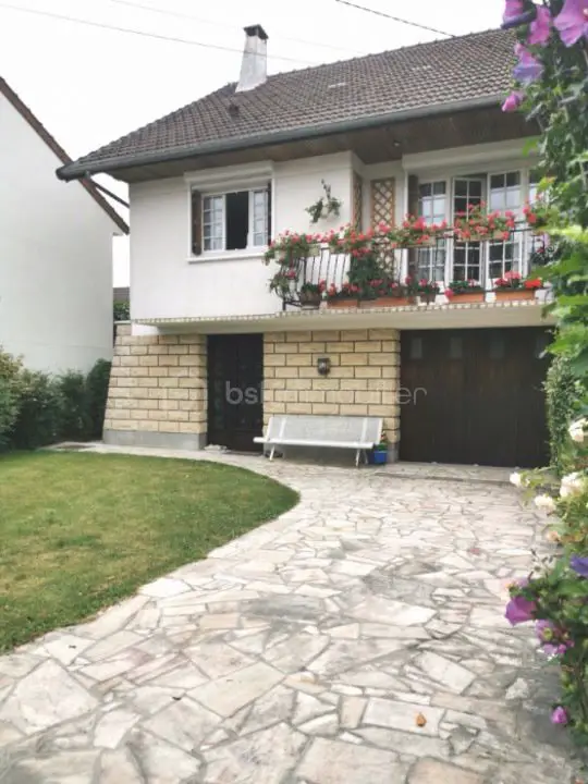 Vente maison 6 pièces 140 m2