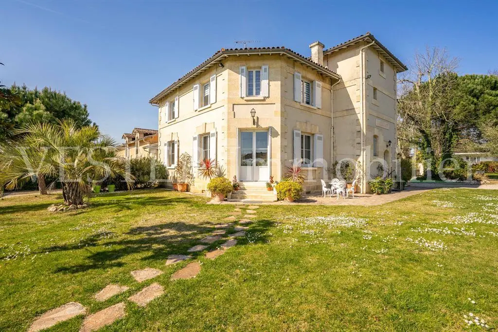 Vente maison 9 pièces 300 m2