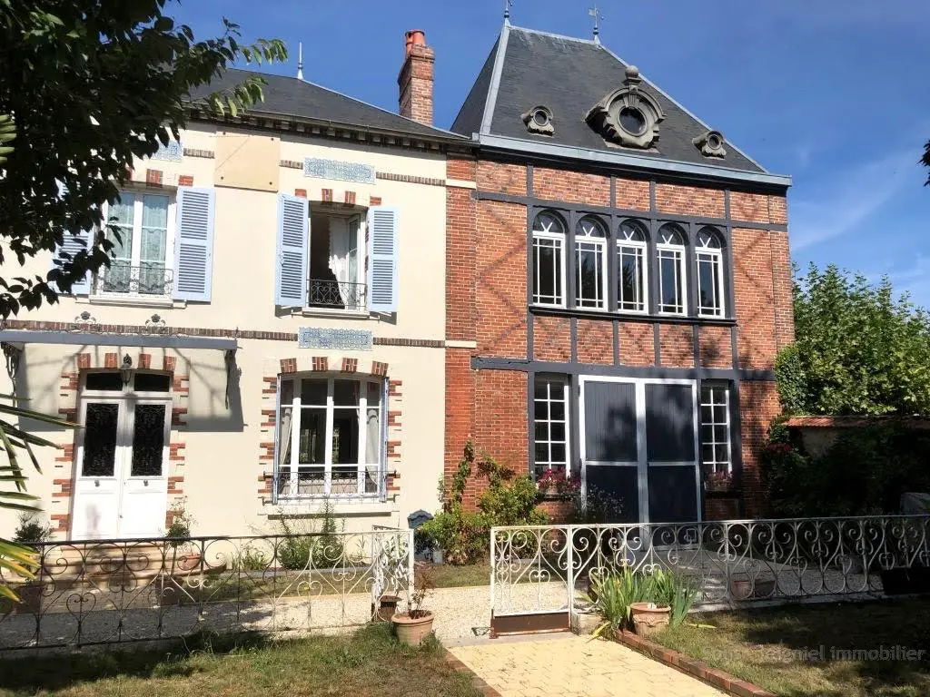 Vente maison 9 pièces 257 m2