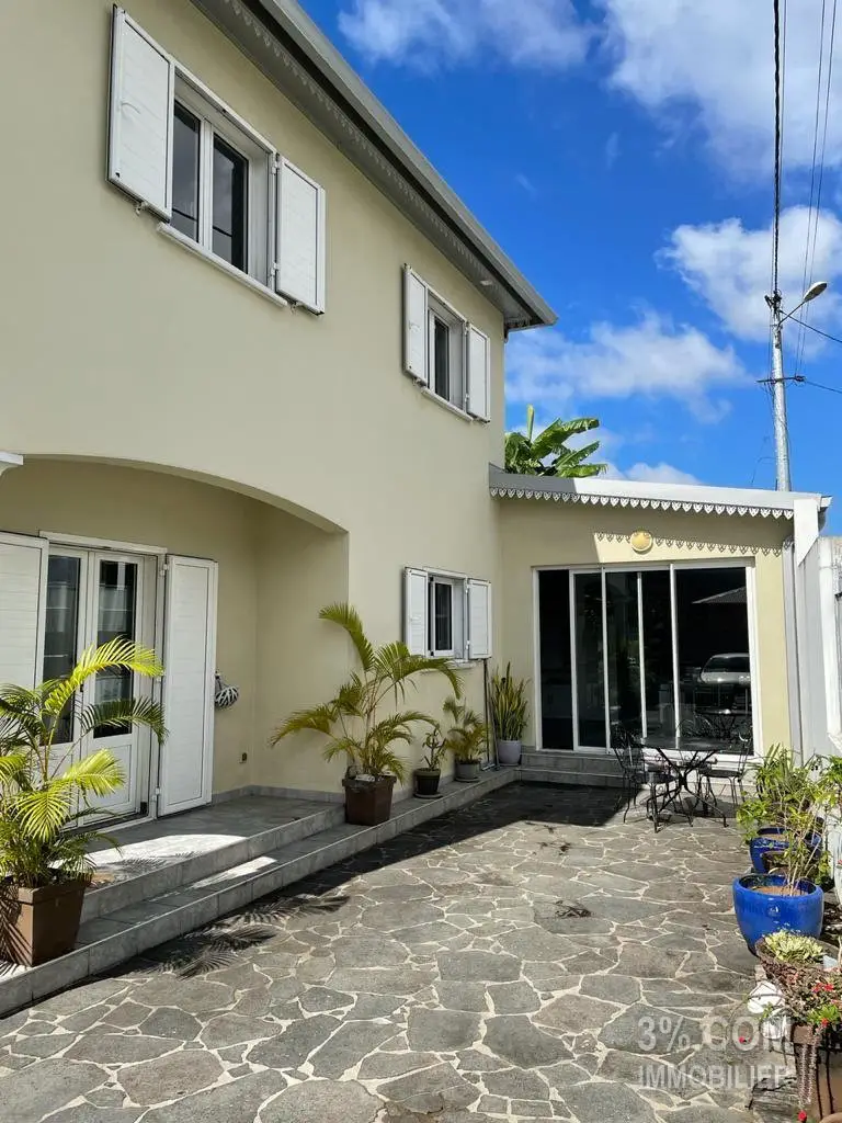 Vente maison 7 pièces 193 m2