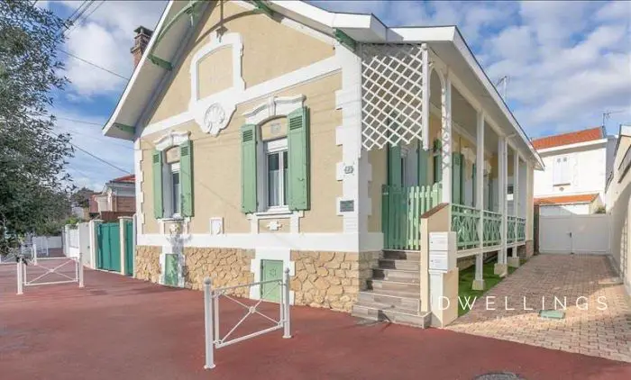 Vente villa 6 pièces 150 m2