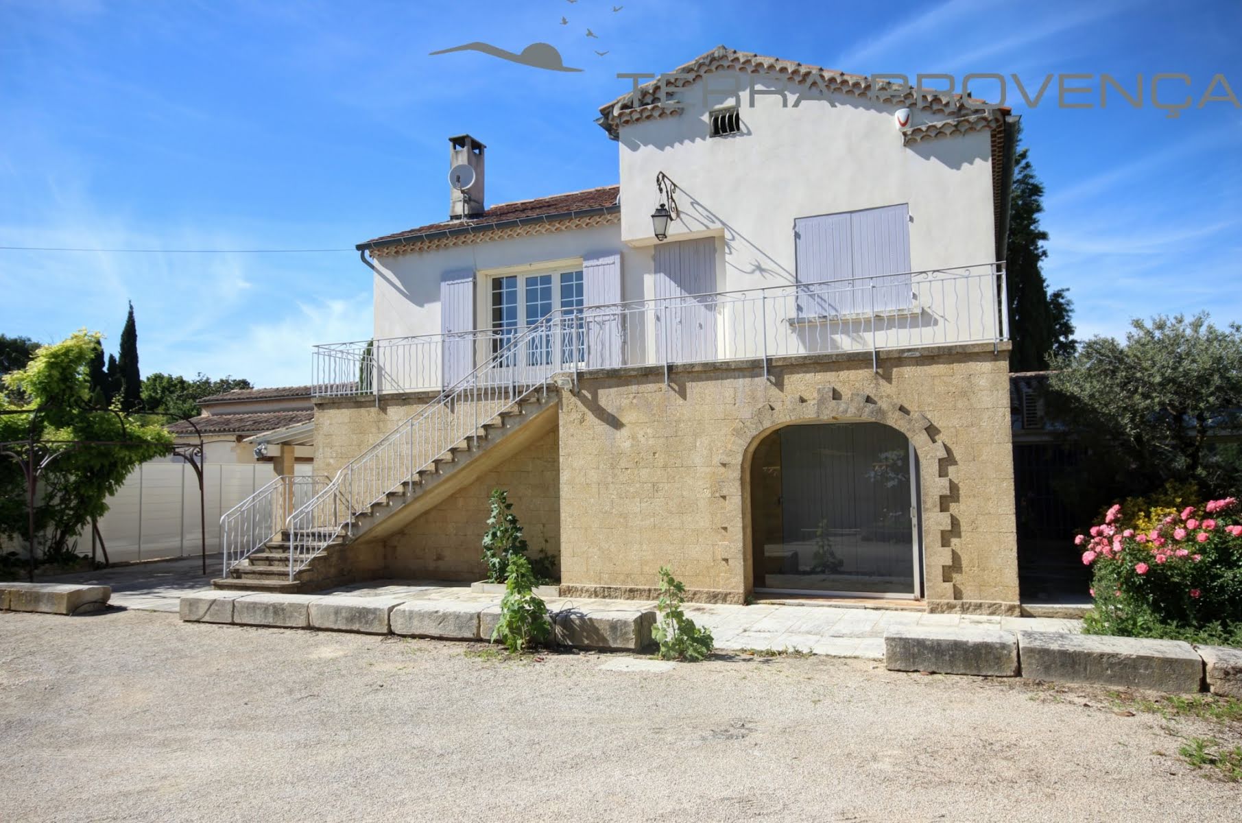 Vente villa 6 pièces 196 m2