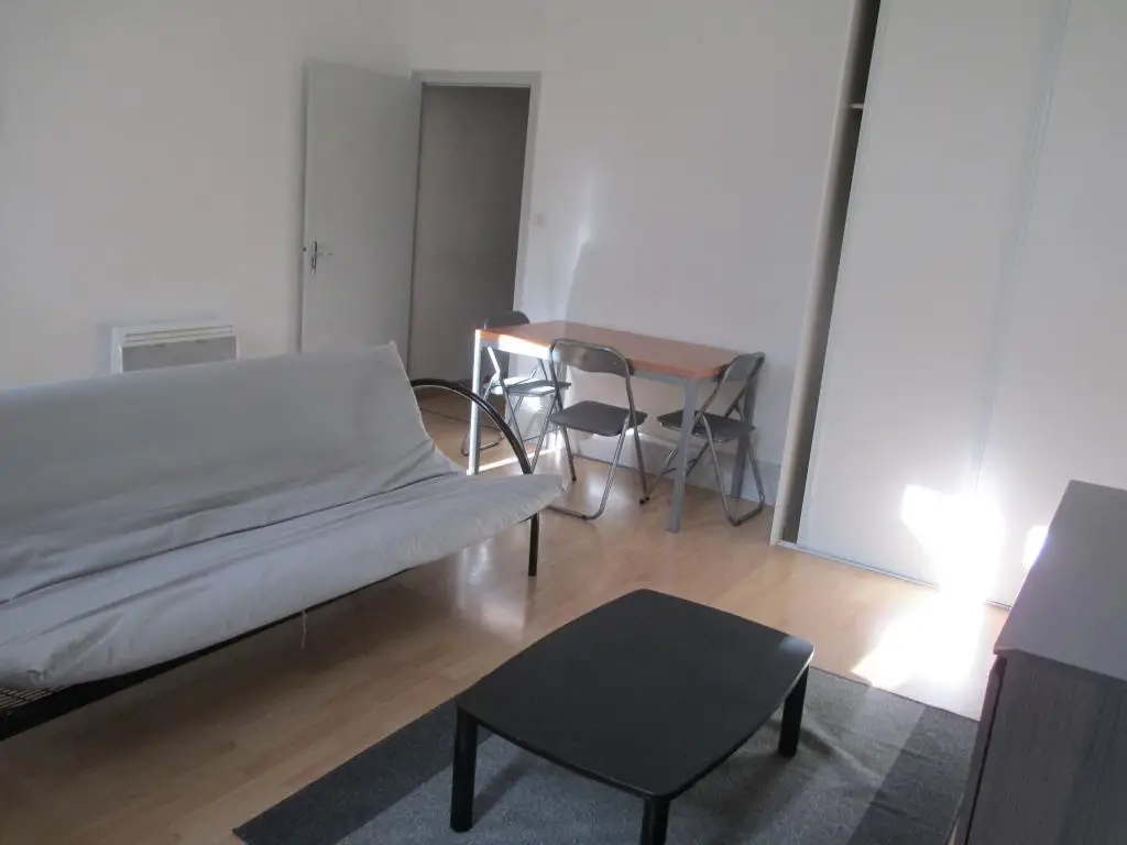 Location appartement meublé 2 pièces 47 m2