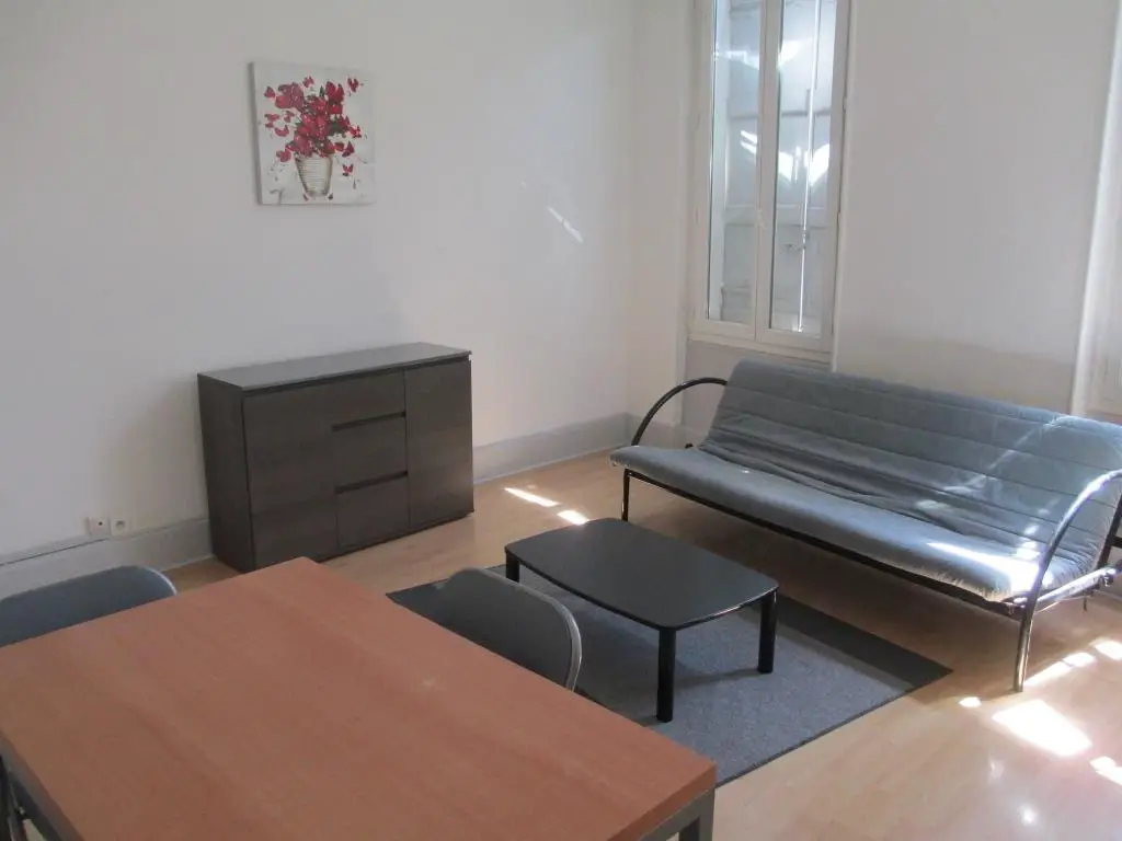 Location appartement meublé 2 pièces 47 m2