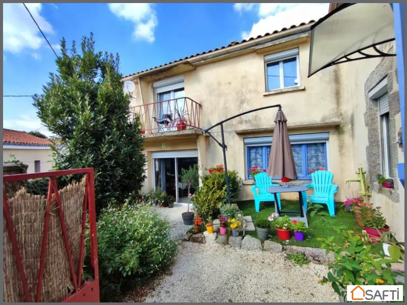 Vente maison 8 pièces 196 m2