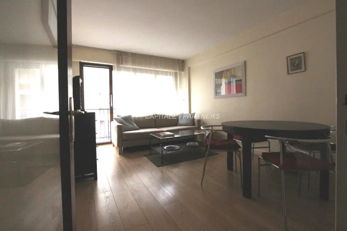 Location appartement meublé 2 pièces 53 m2