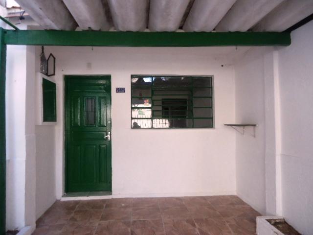 Casa en Aluguel de 3 quartos Vila Guarani(Zona Sul)---