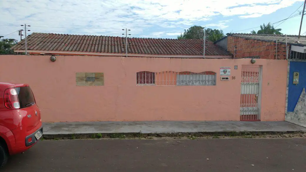 &nbsp;Duas casas no mesmo terreno, no conjunto Flamanal Planalto<br><br>-com 3 q---