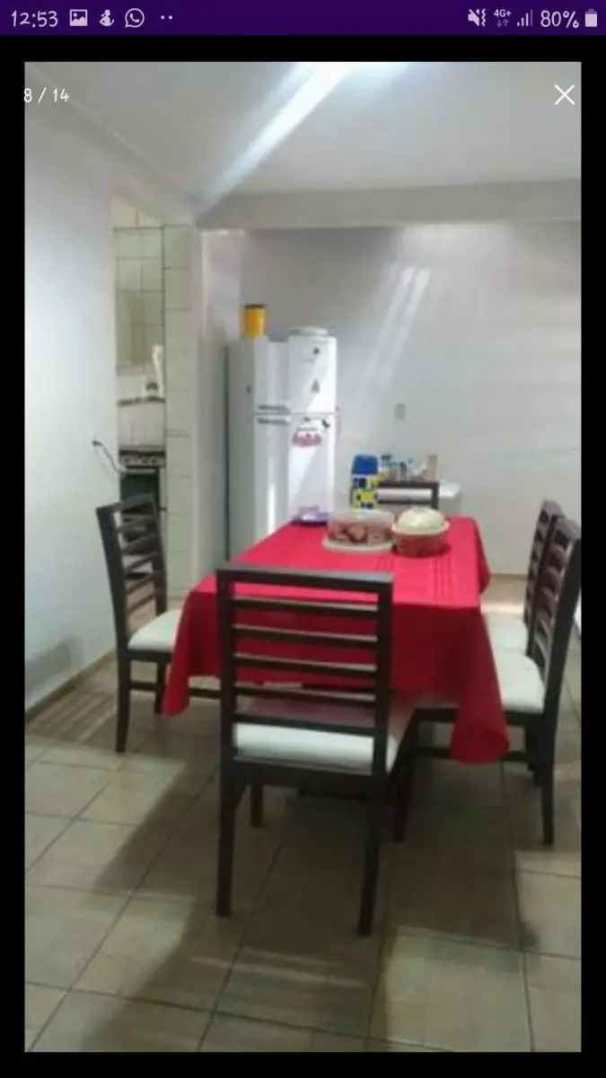 Casa na laje com três quartos sendo uma suíte, banheiro social, cozinha, área de---