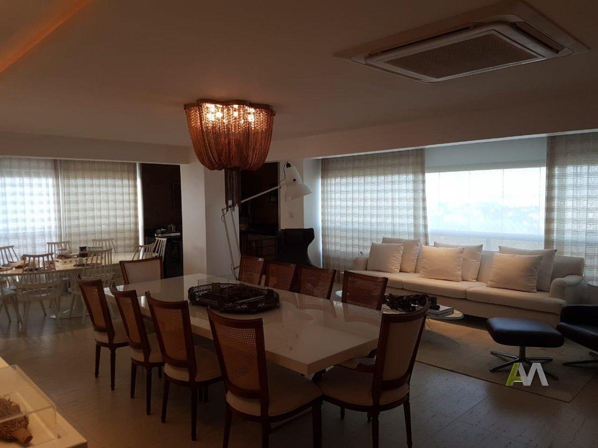 Apartamento · 276m² · 4 Quartos · 4 Vagas---