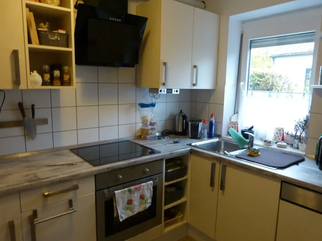 Küche -- Stadthaus mit Terrasse und kl. Garten in Ingolstadt-Unsernherrn