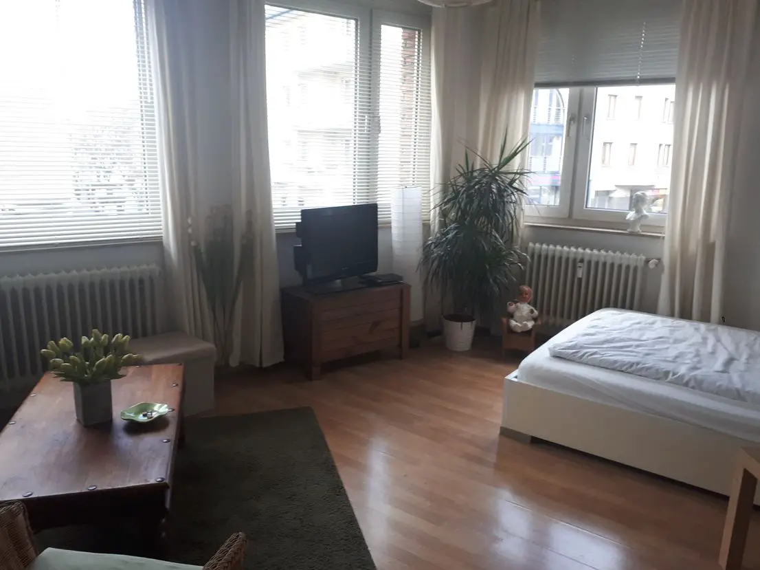 20200213_141436 -- 1-Zimmer-Wohnung für "Einsteiger" in Sülz