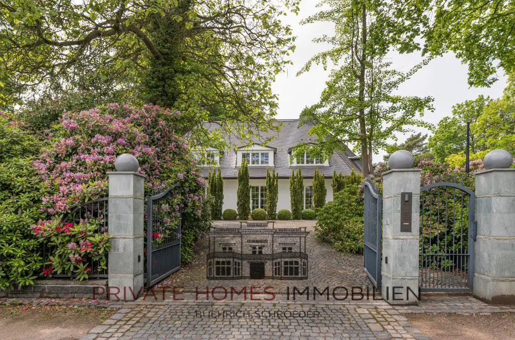Auffahrt -- Grosszügige Villa in beliebter Hochkamp Lage