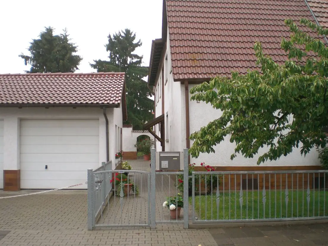 CIMG8882 -- Sanierte 2-Zimmer-Wohnung 90 qm mit 30 qm Terrasse in Ludwigshafen/Niederfeldsiedlung am Rhein