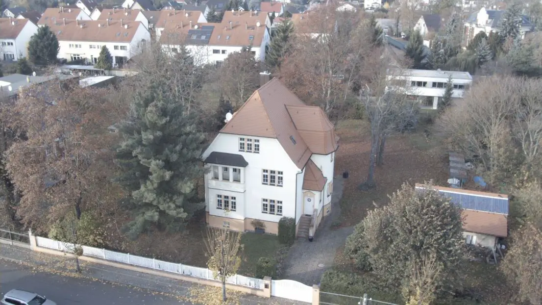 Grundstück -- Schöne Villa zu vermieten, 1.938 €, 220 m², 5 Zimmer
