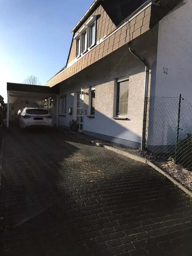 Hausansicht -- PROVISIONSFREI: Gepflegtes, freistehendes, massives Einfamilienhaus in 56659 Burgbrohl-Lützingen