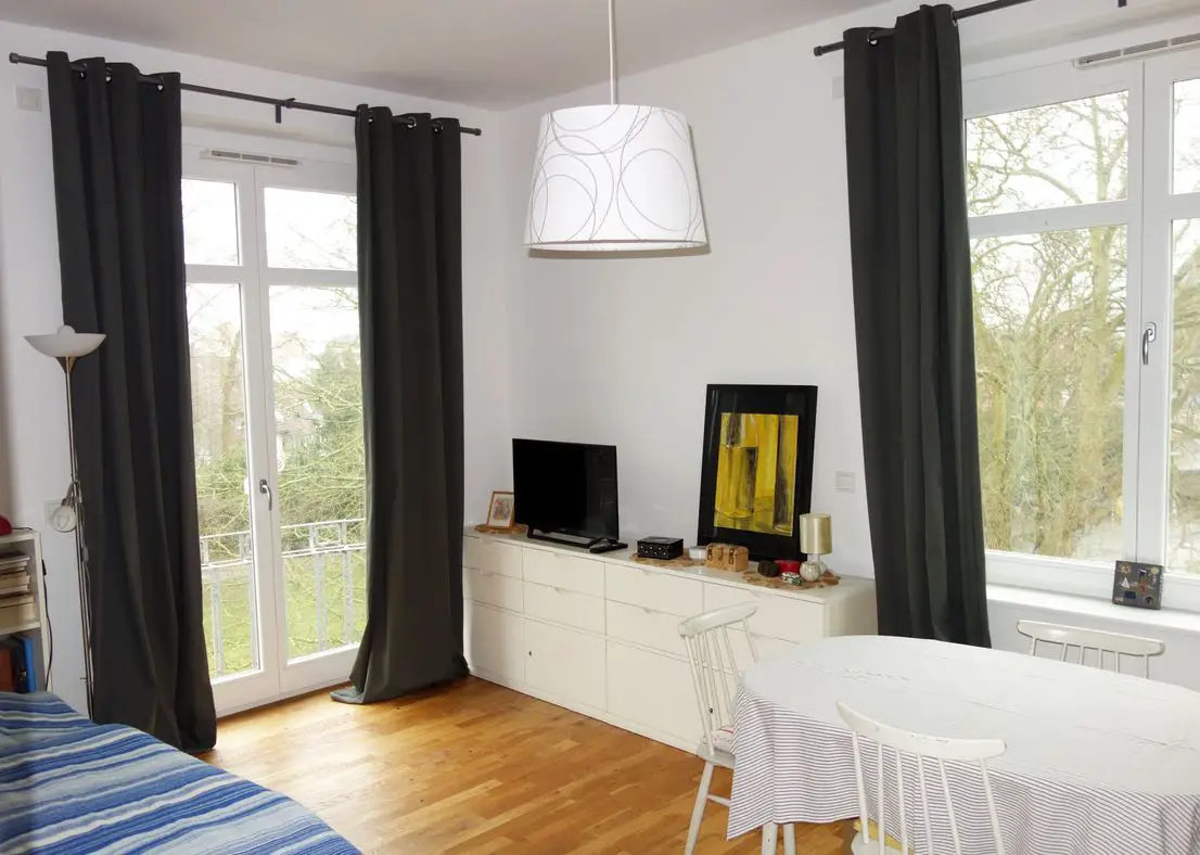 Schlafzimmer Godewindpark -- Kernsanierte Altbauwohnung im Herzen von Travemünde