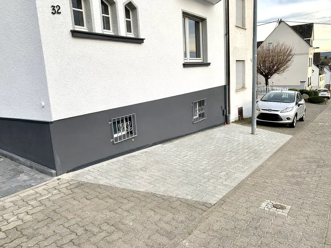 Eigener Parkplatz -- Einfamilienwohnhaus in Koblenz-Rübenach zu vermieten