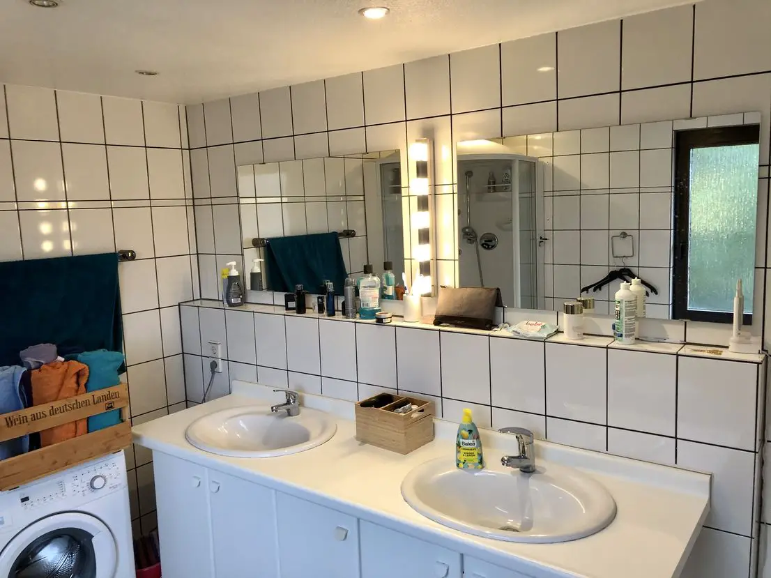 Badezimmer -- Schöne Wohnung mit Weinbergblick