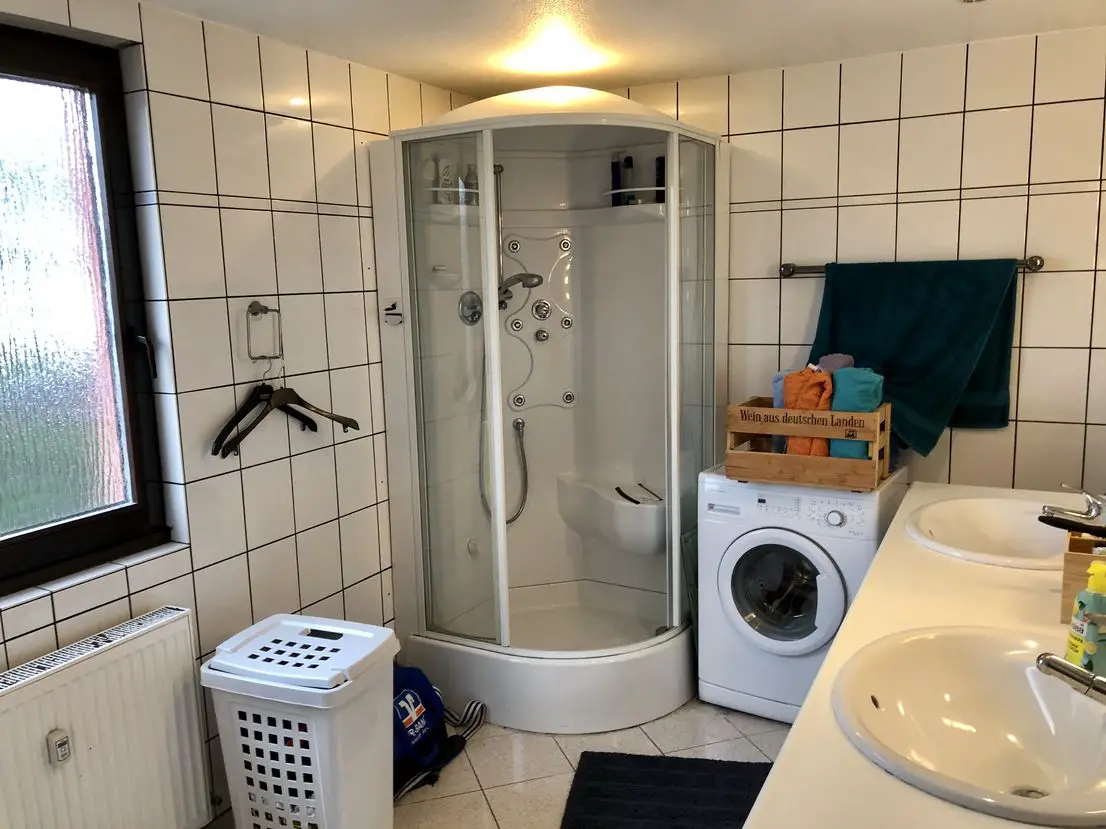 Badezimmer -- Schöne Wohnung mit Weinbergblick