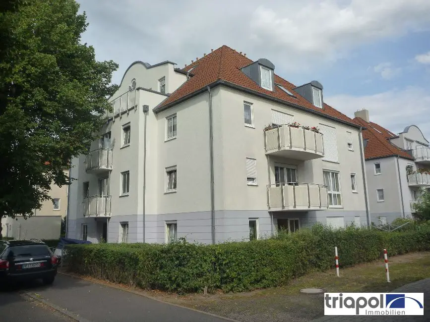 P1050042 -- Schöne Maisonettewohnung mit 2 Dachterrassen und Tiefgarage in Coswig.