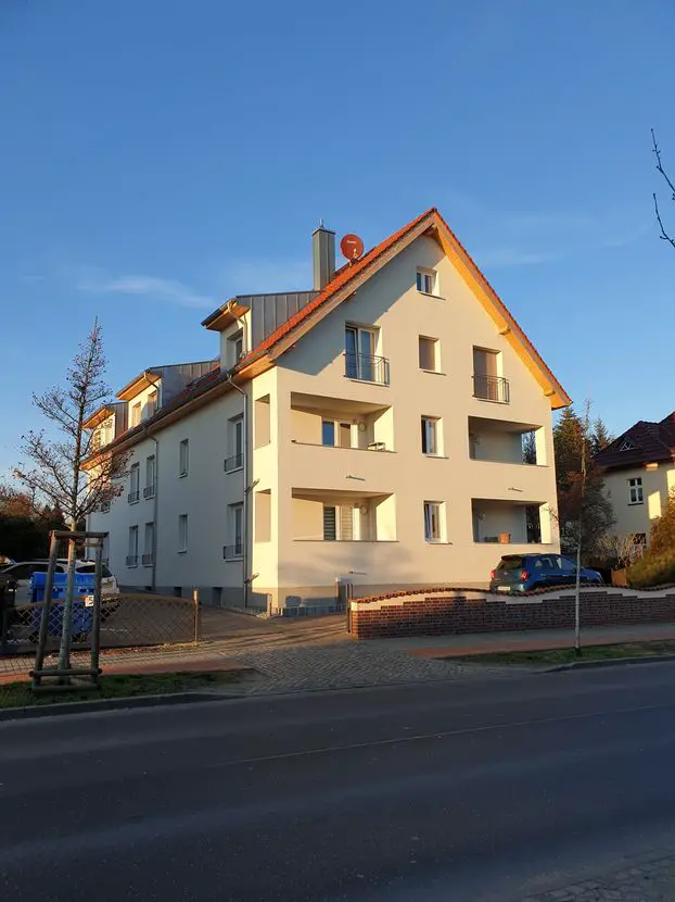 Hausansicht -- Erstbezug: exklusive 2-Zimmer-Wohnung mit gehobener Innenausstattung in Potsdam-Mittelmark (Kreis)