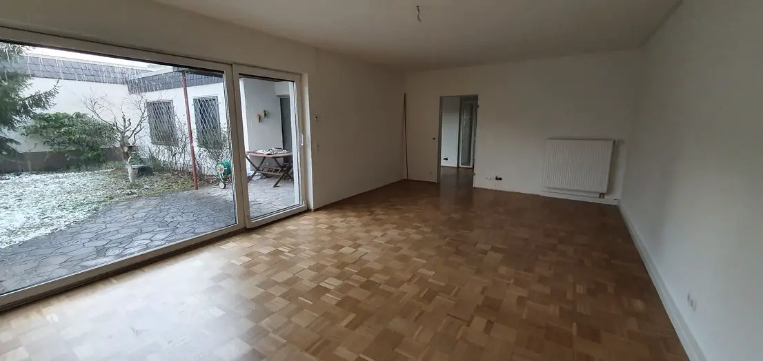 Wohnzimmer -- Erstbezug nach Sanierung: ansprechendes 5-Zimmer-Haus in Meckenheim, Meckenheim - Merl