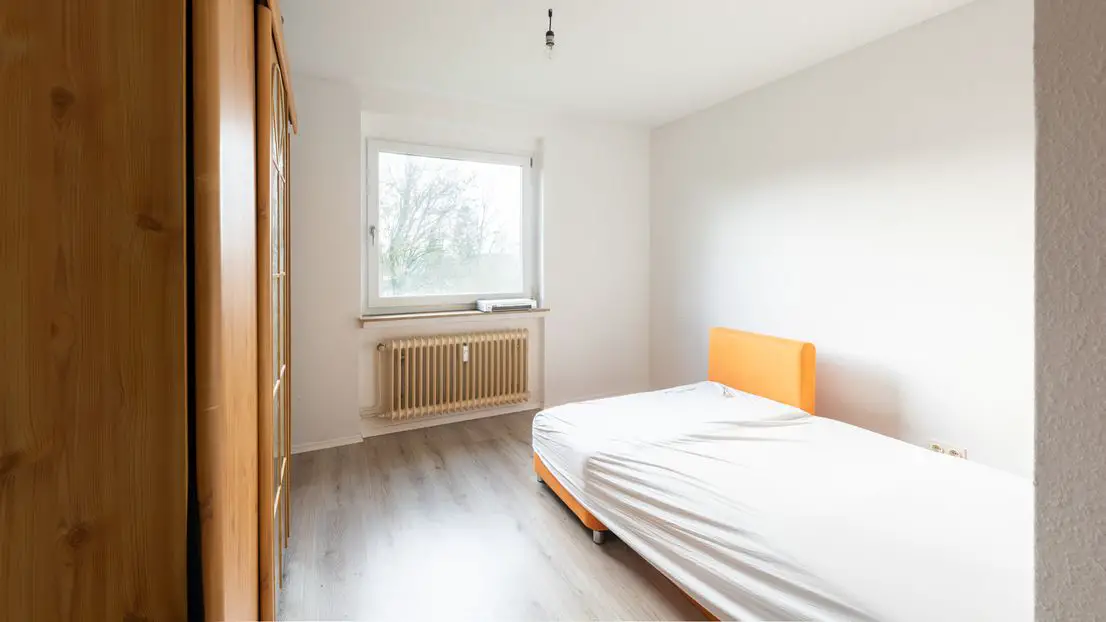 Kinderzimmer  -- Schöne innensanierte 3-Zimmer-Wohnung mit EBK und Loggia zentral in Wittmund