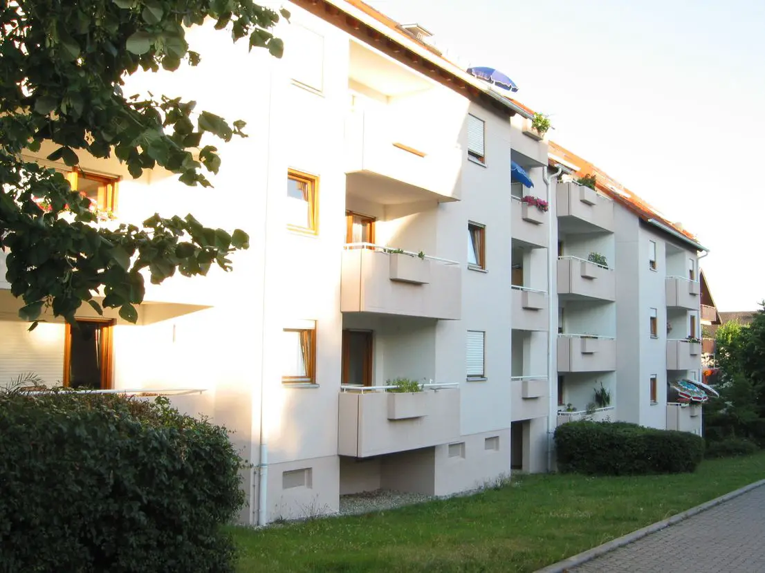 040729BBergzMBrHiBalkon06 -- 3-Zimmer-Wohnung mit sonnigem Balkon in Bad Bergzabern, Garage