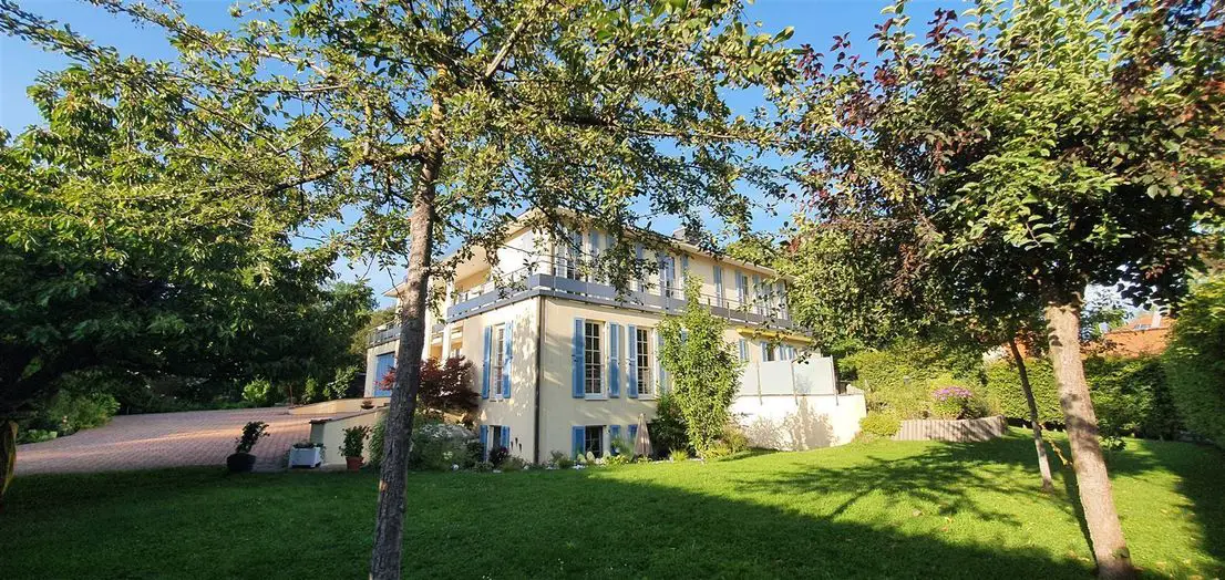 Gartenansicht vorne -- Stilvolle Villa in Top-Lage Heiligensee - Nur 5,8% Provision inkl. 16% Mehrwertsteuer!