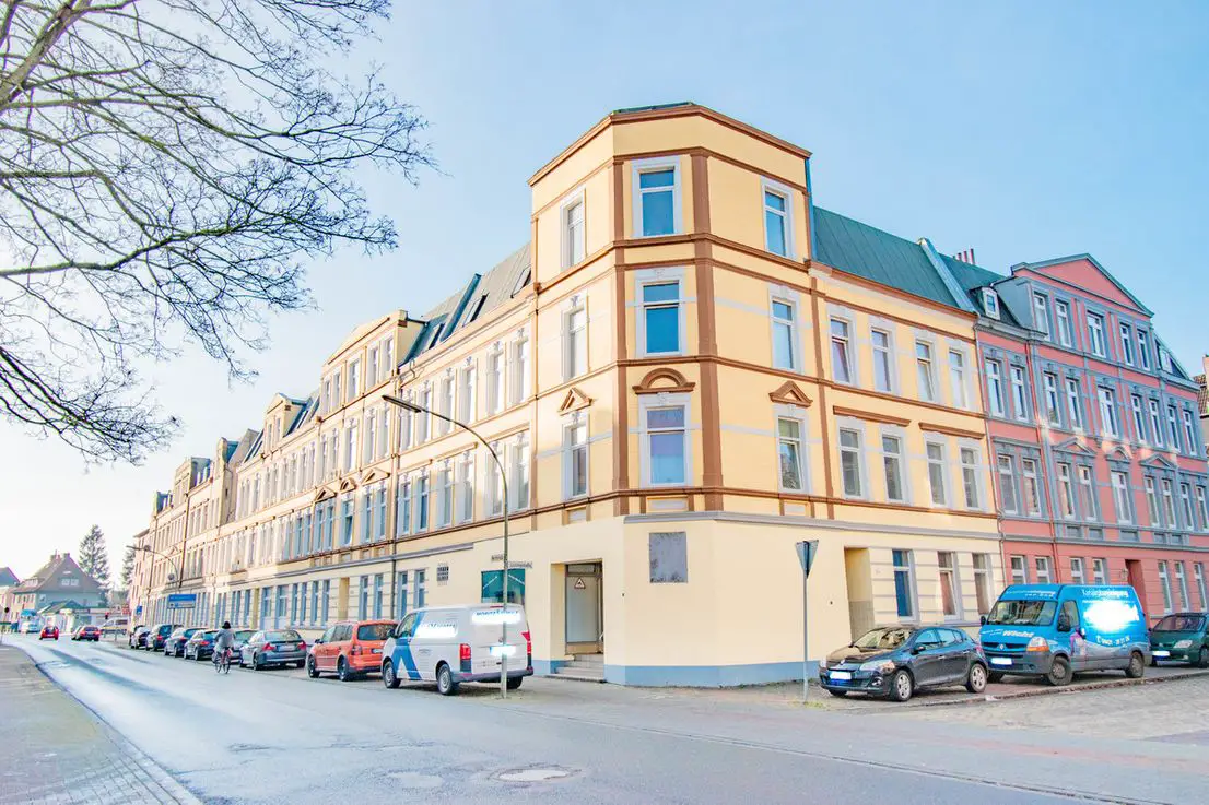 Straßenansicht -- Schöne 2,5 Zimmer Wohnung in zentraler Lage in Wilhelmshaven
