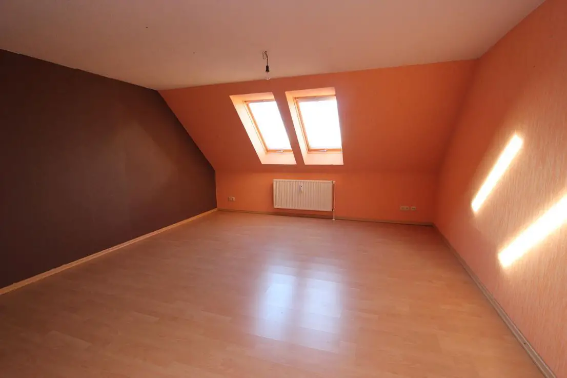 Wohnzimmer -- Lüchow: Herrliche 2-Raumwohnung im Dachgeschoß