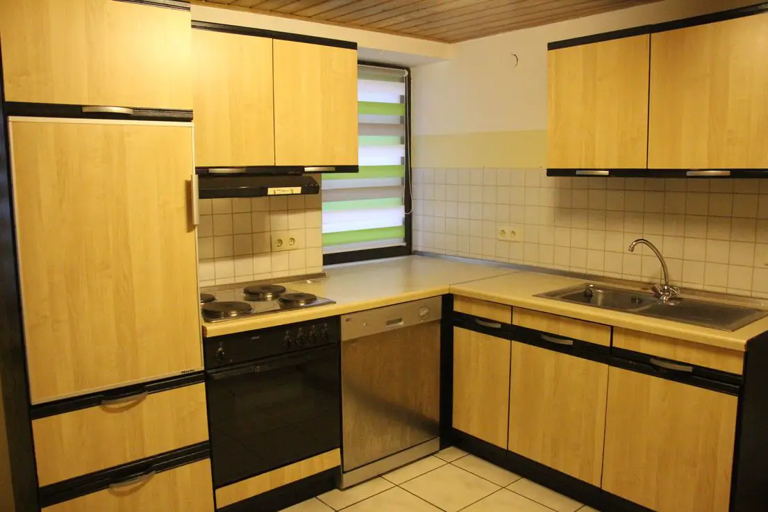 Küche eingebaut -- Günstige 3-Zimmer-Wohnung mit Einbauküche in Kirchwald