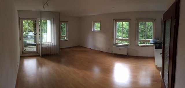 Wohnzimmer -- Helles 1 Zimmer Apartment - München Solln