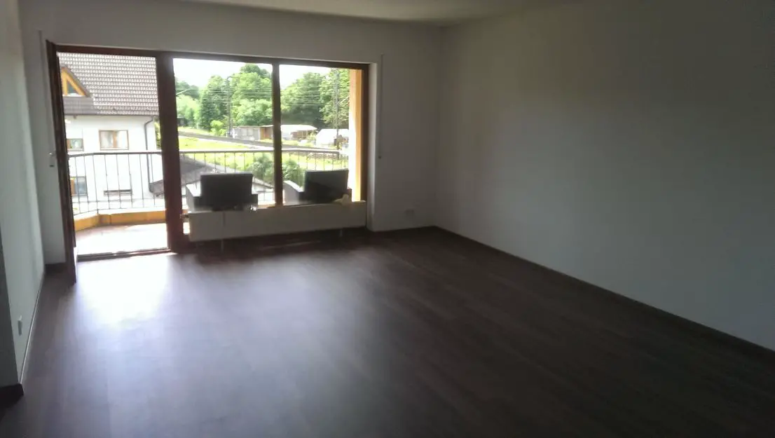 IMAG0899 -- Sanierte 1-Raum-Wohnung mit Balkon und Einbauküche in Offenburg