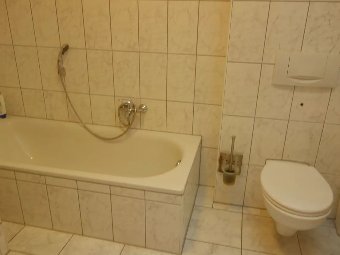 Badezimmer -- Ansprechendes und neuwertiges 5-Zimmer-Reihenhaus zur Miete in Jockgrim