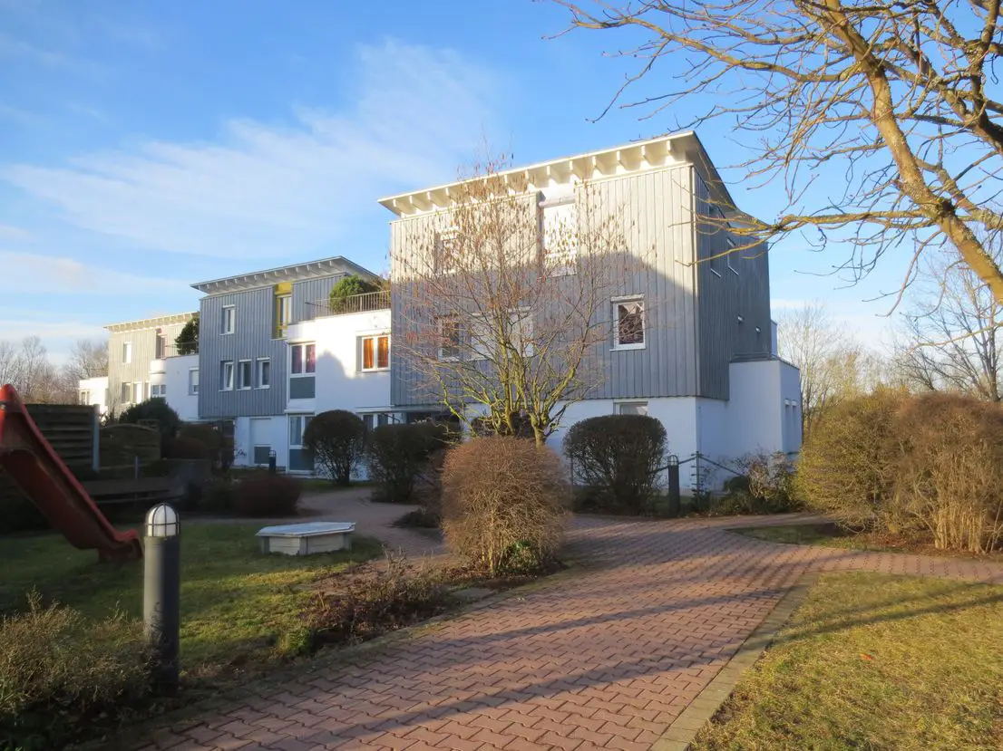 Ansicht Wohnanlage ... -- “Perfekte 1-ZI-Whg ca. 44 m², große Terrasse, Garten, EBK & TG-Stellpl. in Reutlingen“