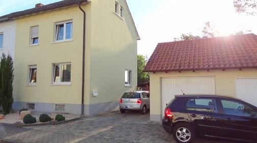 VM-1408 (8) -- Doppelhaushälfte mit Garage und Garten in schöner ruhiger Feldrandlage