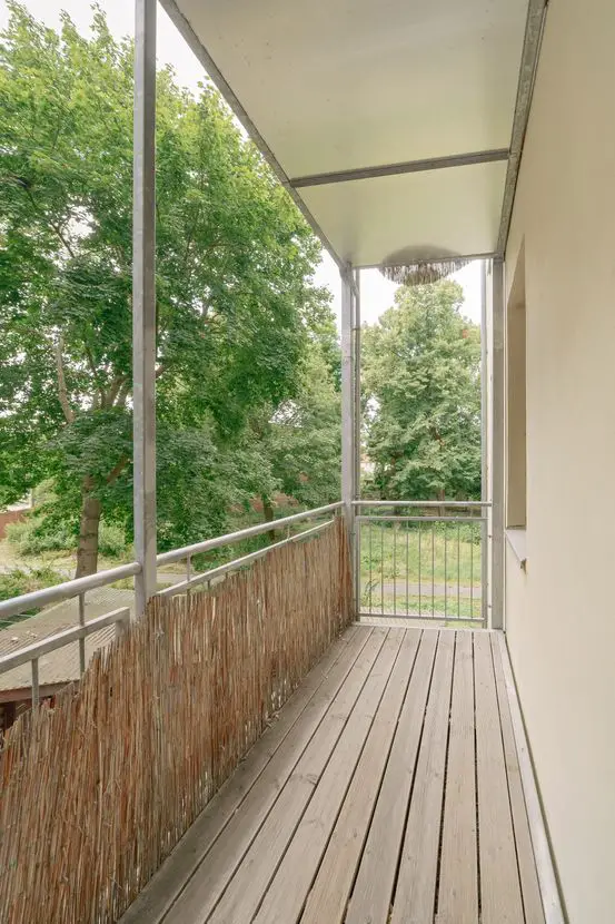 Balkon  -- Kleine 1-Zimmer-Wohnung mit Balkon in Magdeburg-Sudenburg
