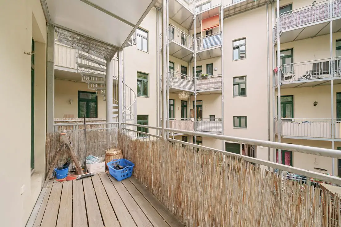 Balkon -- Kleine 1-Zimmer-Wohnung mit Balkon in Magdeburg-Sudenburg