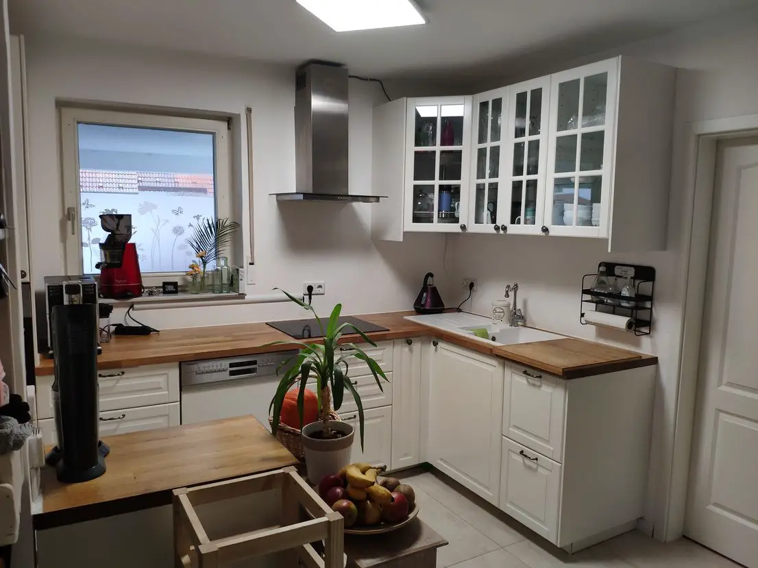Küche -- Wunderschöne 3,5 Zimmer 105m² Maisonette Wohnung mit Garten in Sandhausen