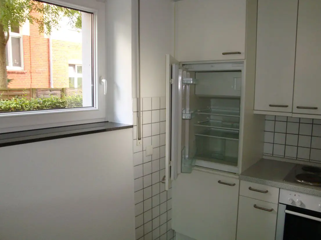 Küche -- Pankow-Niederschönhausen! 2-Zimmer-Wohnung mit Balkon