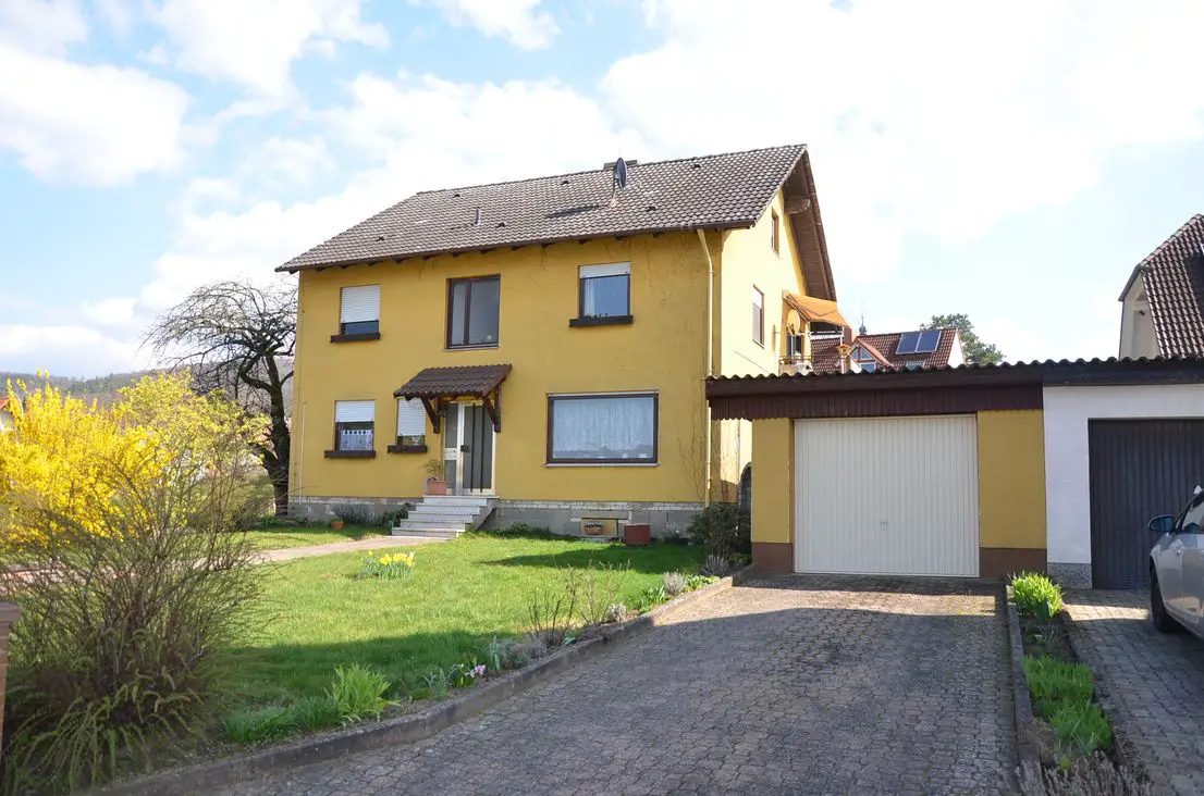DSC_1256 -- *HTR Immobilien GmbH* Schönes 1-2 FH mit Garage, Nebengebäude, Garten, Ausbaureserve, u.v.m.