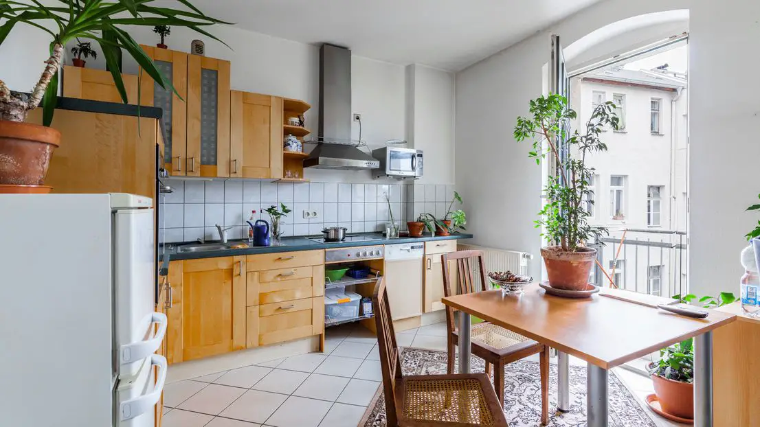 Küche 1 -- Gepflegte Eigentumswohnung mit Balkon in beliebter Wohnlage in Dresden-Pieschen