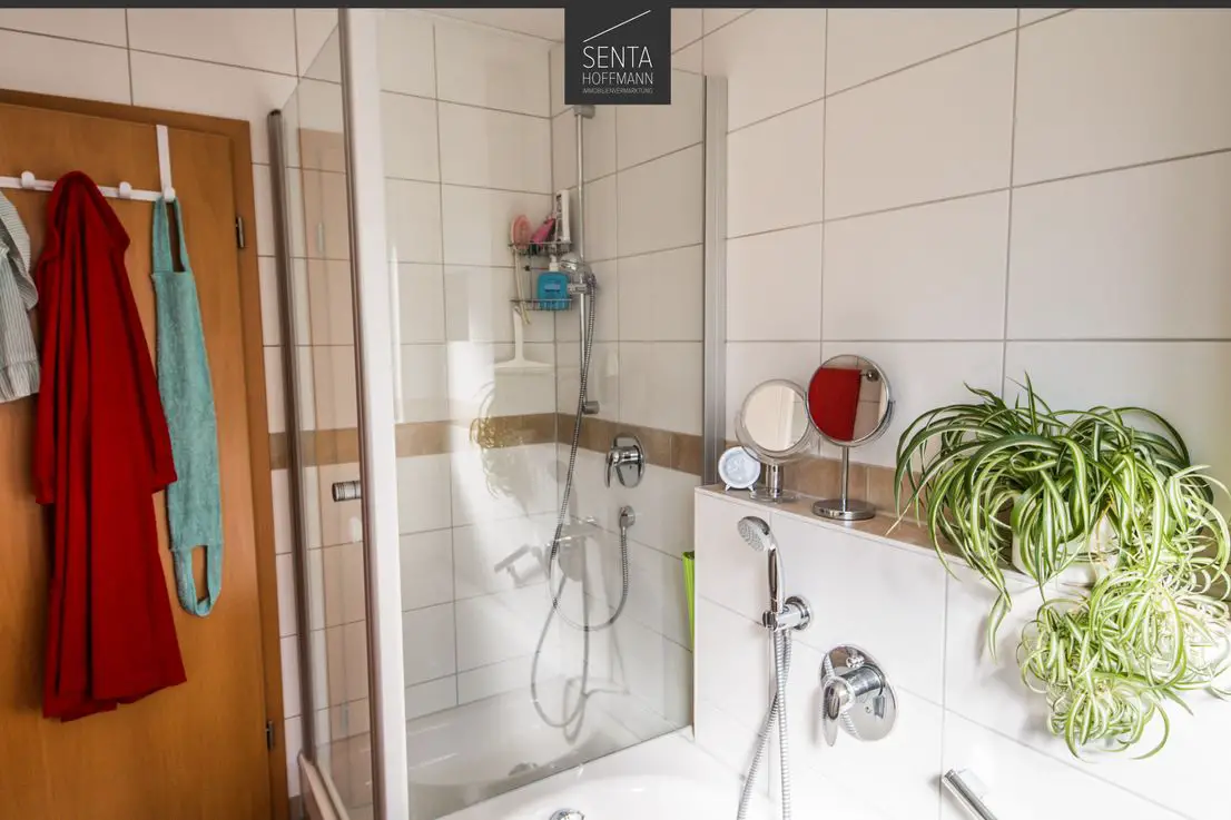 Badezimmer -- Wunderschöne 3 Zimmer-Wohnung in Lichtenwald-Thomashardt