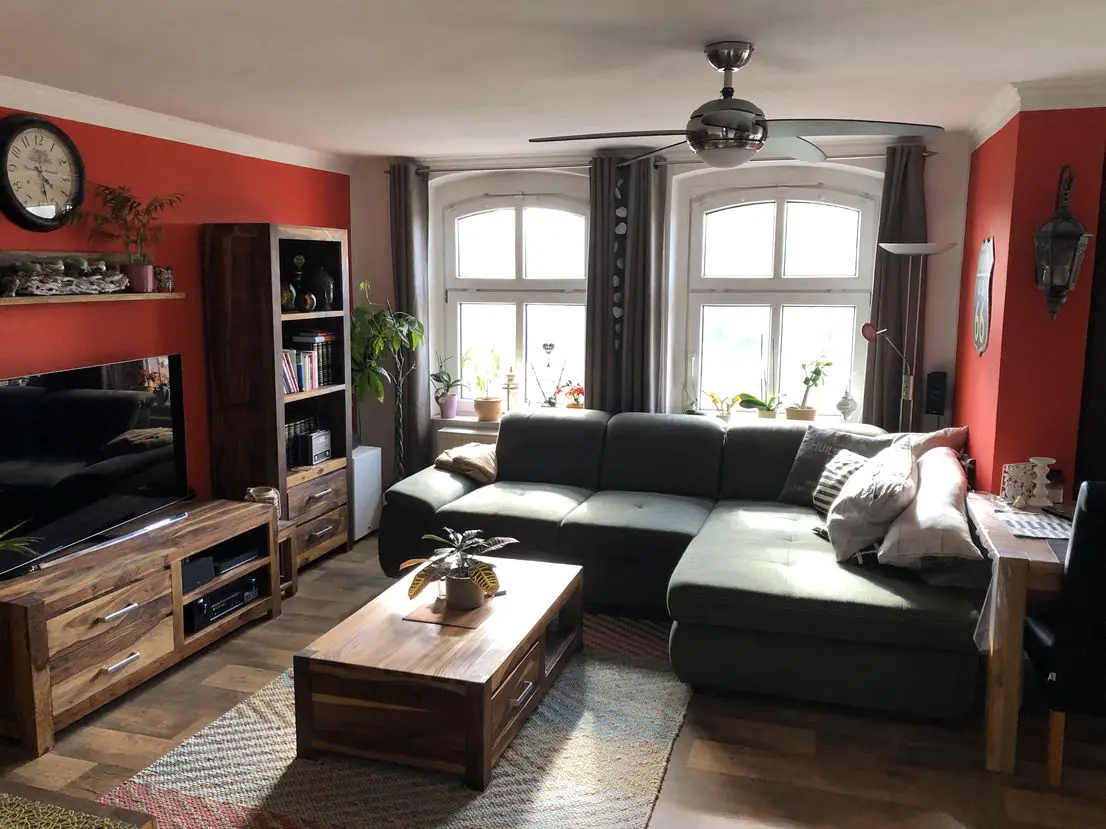 Wohnzimmer -- Schöne und helle 3 Raum - Altbauwahung 